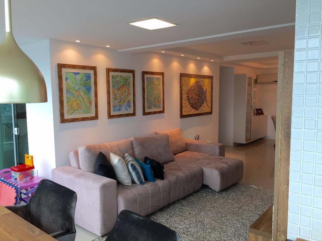 Lindo apartamento. 3 Suítes, 3 Vagas de garagem. Área de lazer completa.