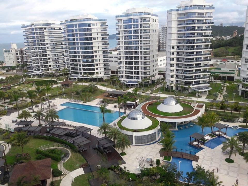 Apartamento residencial à venda, Praia Brava, Itajaí.